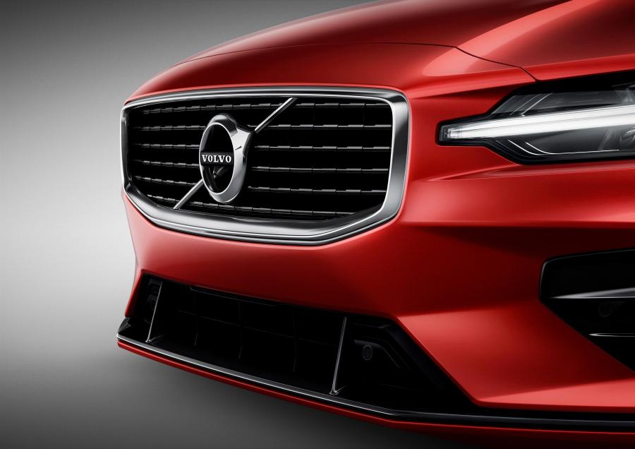 Детали экстерьера Volvo S60 T6 R-Design 2018 года  (WW) (фото 56 из 63)